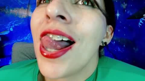    online show from July 9, 11:12 am