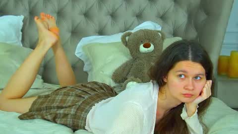 juliettatiffani online show from June 29, 10:15 am