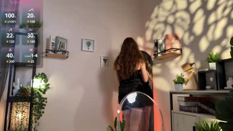 Snapshot of juliette_junson chatting on February 2, 12:46 pm Julie online show from February 2, 12:46 pm