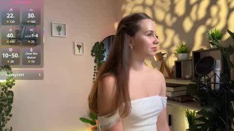 Snapshot of juliette_junson chatting on October 14, 2:19 pm Julie online show from October 14, 2:19 pm