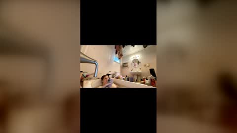 juliettelatte81200 online show from June 5, 5:52 pm