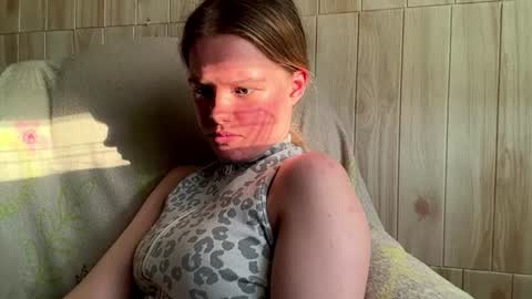 Malin online show from June 17, 3:24 pm