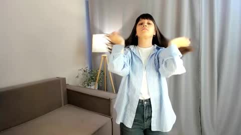 Julia online show from September 25, 1:21 pm