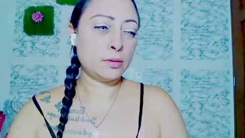 juliana online show from July 21, 10:54 pm