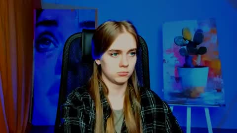 junewoods online show from April 13, 3:57 pm