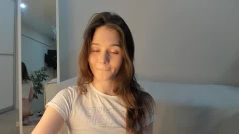 Jeni online show from November 29, 1:26 pm