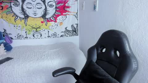 Sofia online show from April 9, 2:03 am