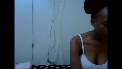 Snapshot of just_nuru chatting on October 27, 11:28 am just_nuru online show from October 27, 11:28 am