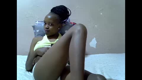 Snapshot of just_nuru chatting on February 4, 9:28 am just_nuru online show from February 4, 9:28 am