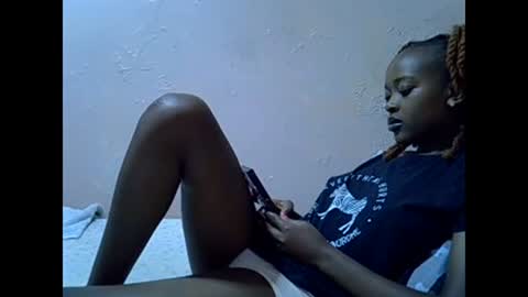 Snapshot of just_nuru chatting on February 25, 9:09 am just_nuru online show from February 25, 9:09 am