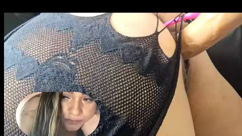 Layla online show from February 20, 6:39 am