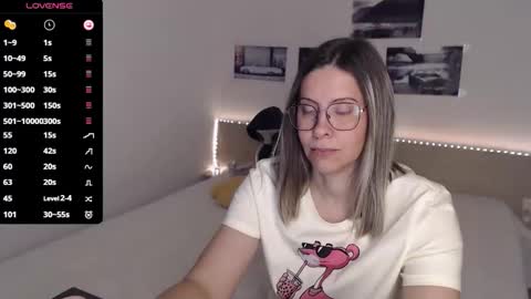 Julie online show from December 5, 5:40 am