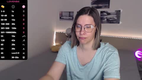 Julie online show from February 9, 5:43 am