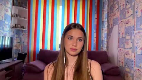 Melissa online show from June 18, 9:14 am