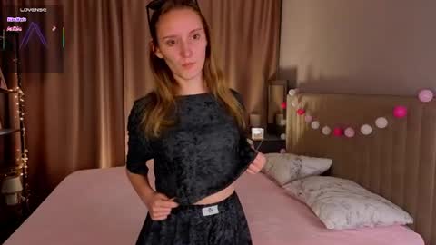Kate online show from June 10, 6:39 pm