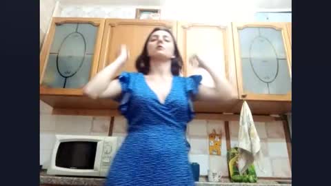 Snapshot of kacilangowski chatting on October 13, 3:25 pm Nika online show from October 13, 3:25 pm