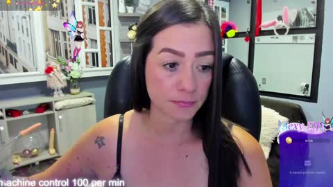 Snapshot of kagomme_h chatting on December 13, 5:27 am Antonella online show from December 13, 5:27 am
