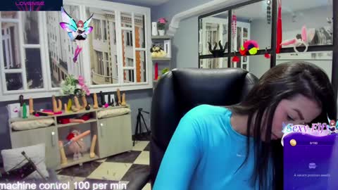 Snapshot of kagomme_h chatting on December 29, 4:38 am Antonella online show from December 29, 4:38 am