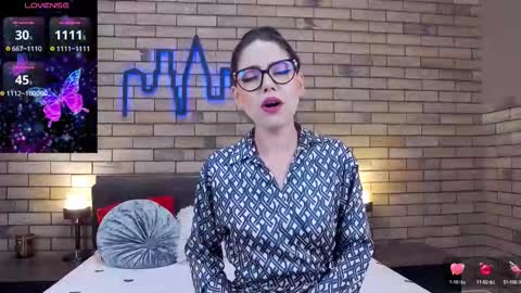 Snapshot of kailalewis chatting on September 8, 5:34 pm Kaila Lewis online show from September 8, 5:34 pm