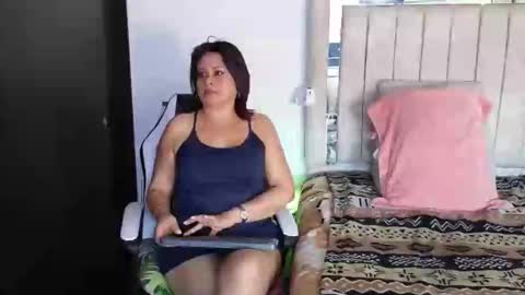 Snapshot of kaily_jonness chatting on January 18, 6:43 pm kaily jonness online show from January 18, 6:43 pm