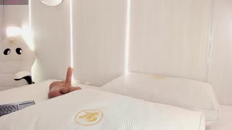 Kailyn online show from July 6, 3:03 pm
