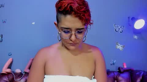 kaira_mosse_ online show from March 11, 12:20 pm