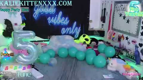 KalieKitten online show from April 25, 9:34 pm