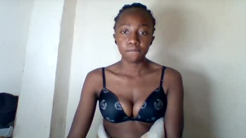 kalyssia_belle online show from July 23, 11:24 pm