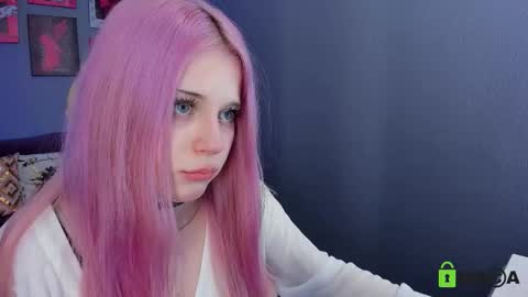 Camilla online show from March 6, 1:06 pm