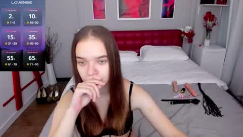 Snapshot of kamaliapeach chatting on October 13, 6:38 am Kamila online show from October 13, 6:38 am