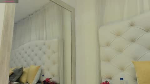    online show from November 28, 3:15 pm