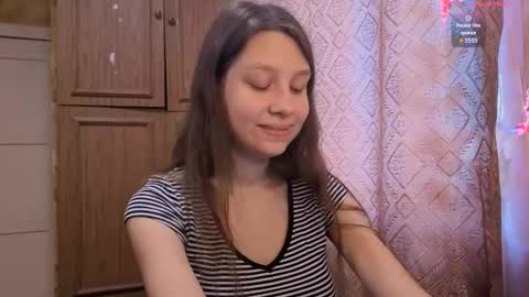 Mari  Simmons online show from December 1, 8:18 am