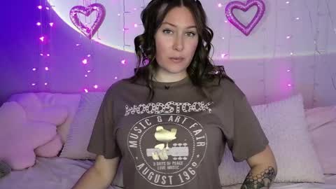 kamrynmarie69 online show from April 19, 7:49 pm