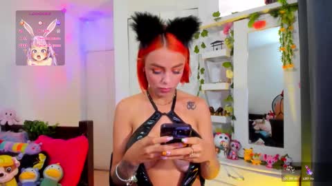 hello  Im Danni online show from March 19, 2:43 pm