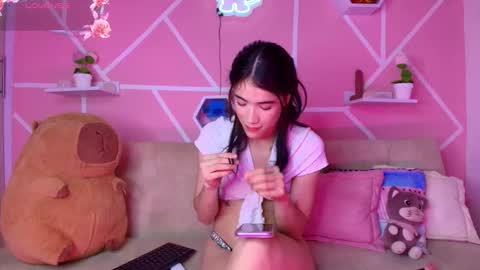 kaoriille online show from December 4, 6:04 am