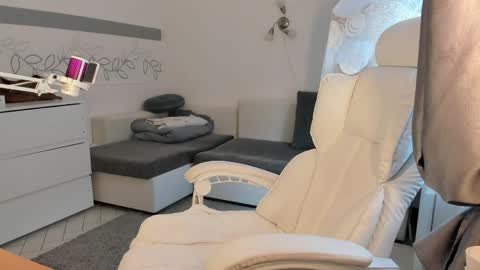 karen0092 online show from May 20, 2:03 pm