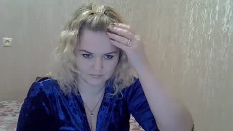 Snapshot of karennelsonx chatting on January 10, 10:28 am karennelsonx online show from January 10, 10:28 am