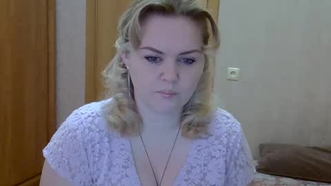 Snapshot of karennelsonx chatting on March 10, 9:12 am karennelsonx online show from March 10, 9:12 am
