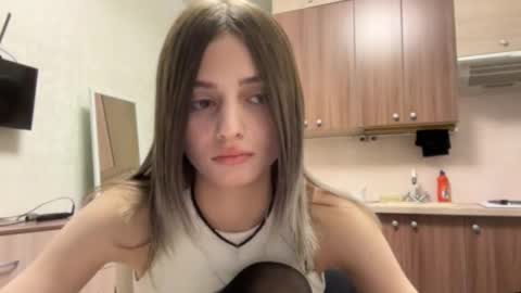 May online show from November 25, 6:09 pm