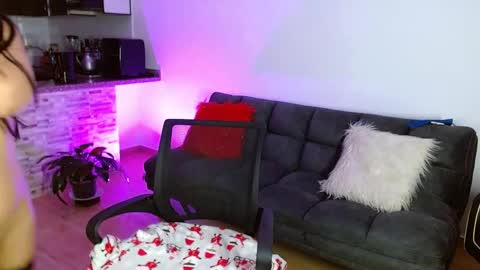 karime lee online show from May 15, 11:51 pm