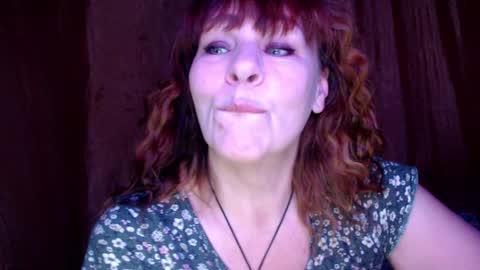 Snapshot of karina_ren chatting on December 6, 1:18 am Karina online show from December 6, 1:18 am