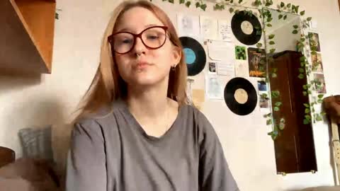 Karina online show from April 9, 8:20 am