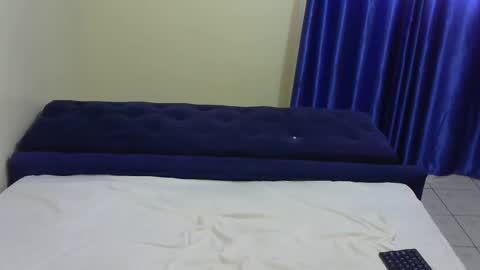 karinda_d online show from May 24, 5:06 am