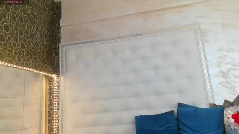 KARISSIA online show from April 14, 5:07 am