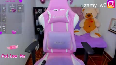 karla online show from November 25, 6:04 am