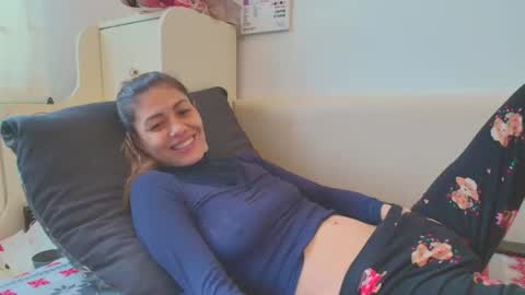 Crystyna online show from May 10, 7:54 am