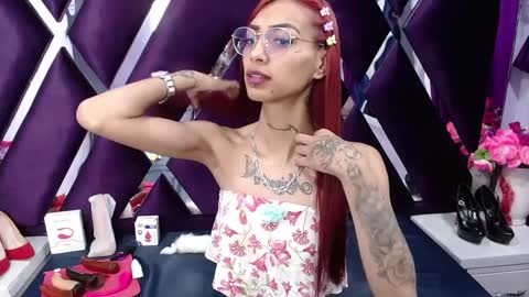 KarlasLutSKinny online show from December 21, 3:25 am