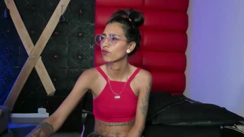 karlaslutskinny__ online show from March 24, 8:47 pm