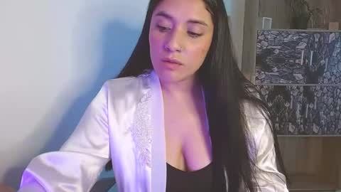 kloy online show from February 17, 1:11 pm