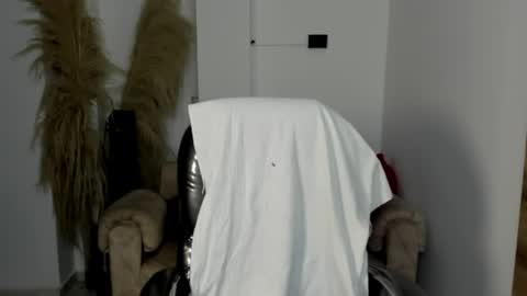 KARLYE online show from April 5, 1:37 am